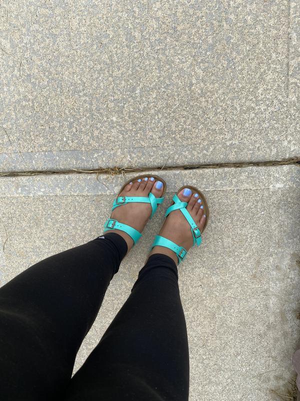 Review Thumbnail Image 0 208331642