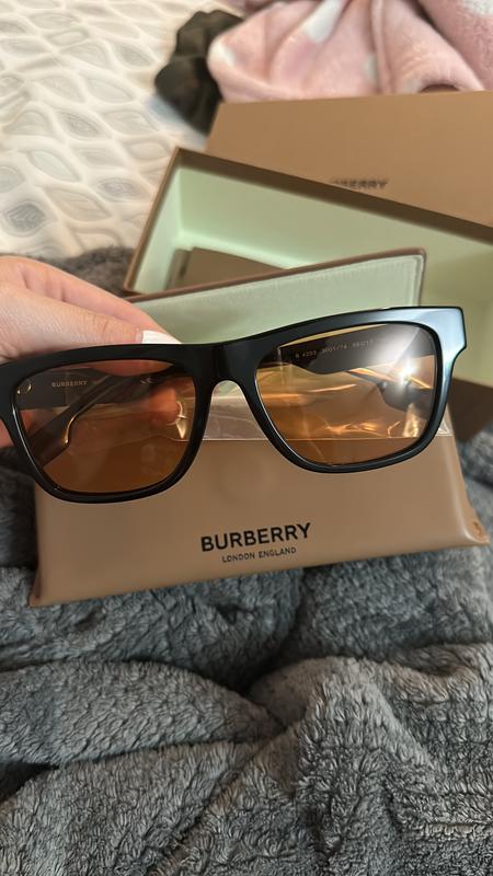 Review Thumbnail Image 0 225670956