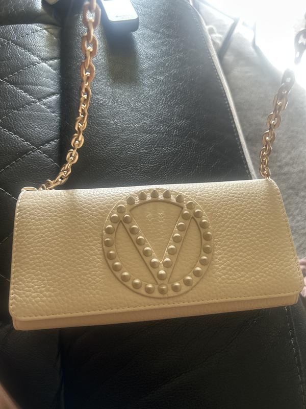 Review Thumbnail Image 0 244748568