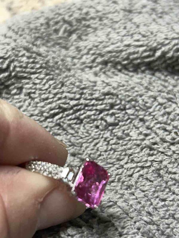 Review Thumbnail Image 4 247449700