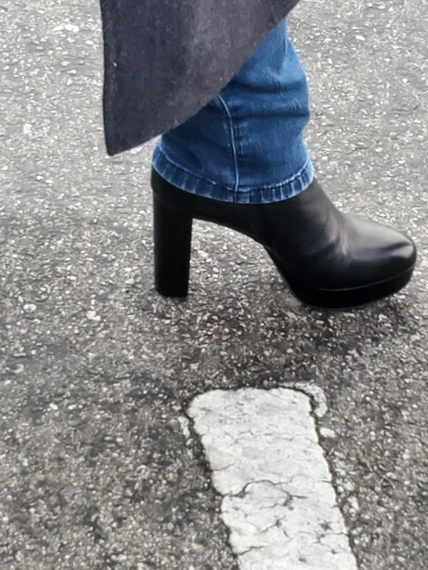 Review Thumbnail Image 0 275390350