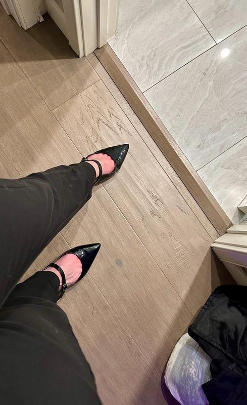 Review Thumbnail Image 0 375385224