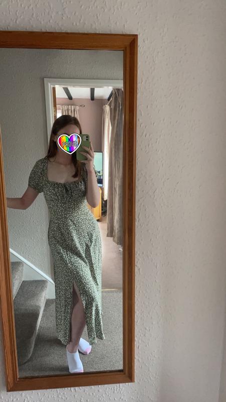 green dress 18 CurveWow Wrap Smock Midi Dress Green Ditsy Floral – Curvewow main image 1