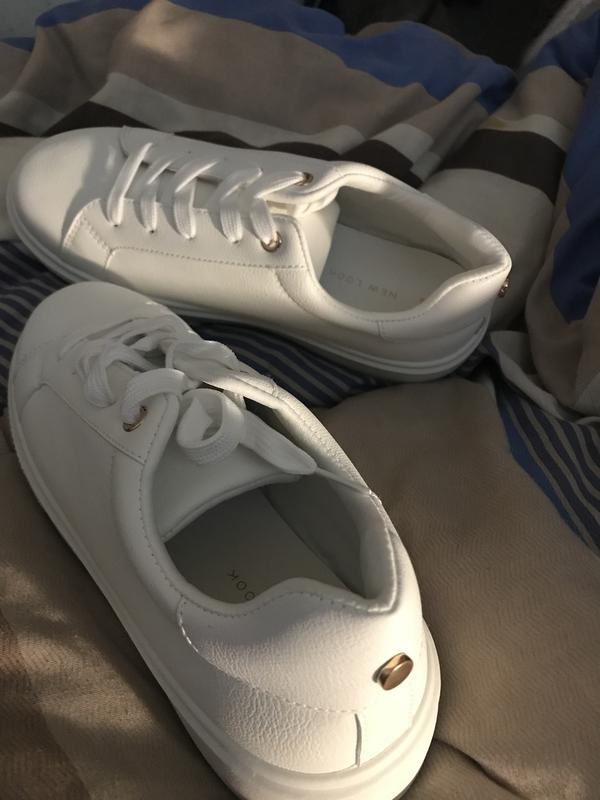 New look white outlet pumps