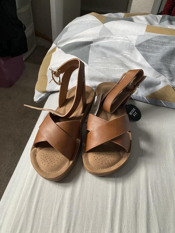 Wide Fit Tan Leather-Look Cross Strap Footbed Sandals