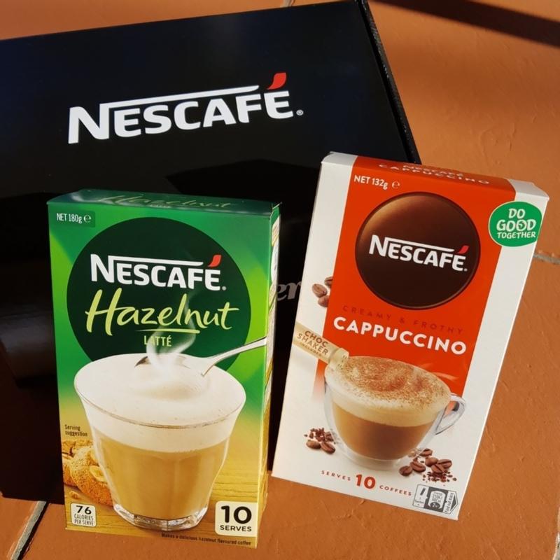 Nescafe Gold Cappuccino Drink Coffee Soluble Milk Foam 10 Bags Sachets