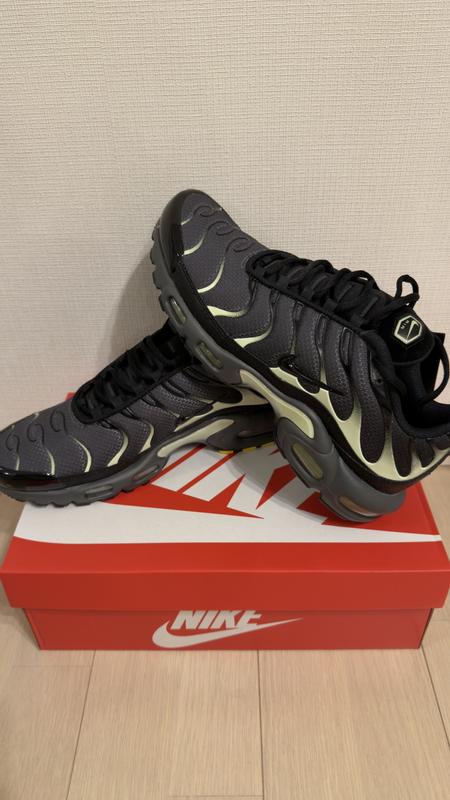NIKE AIR MAX PLUS（ナイキ エア マックス プラス-ブラック） | atmos