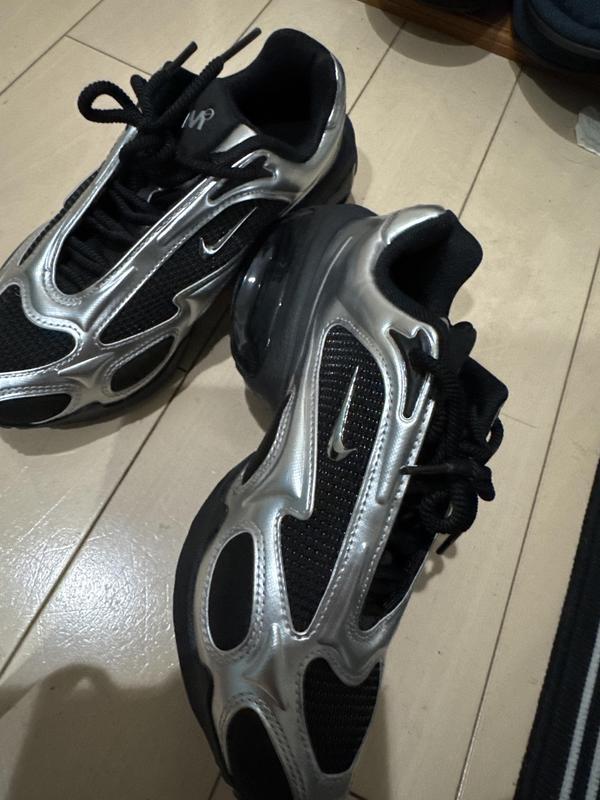 NIKE WMNS AIR MAX MUSE BLACK/METALLIC SILVER（ナイキ ウィメンズ