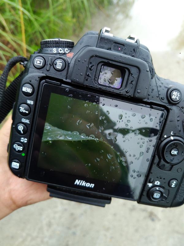 Nikon D7500 DSLR Camera with 18-140mm Lens 