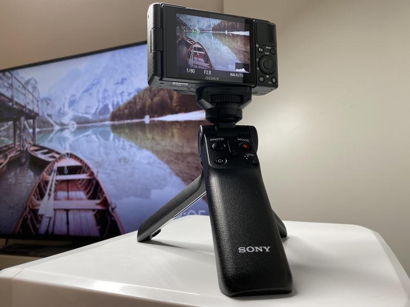 Cámara digital Sony ZV-1 para creadores de contenido, vlogging y   con pantalla abatible, micrófono incorporado, video 4K HDR, pantalla  táctil, transmisión de video en vivo, cámara web, compacta : Precio  Guatemala