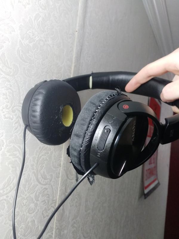 Noise Cancelling Headphones