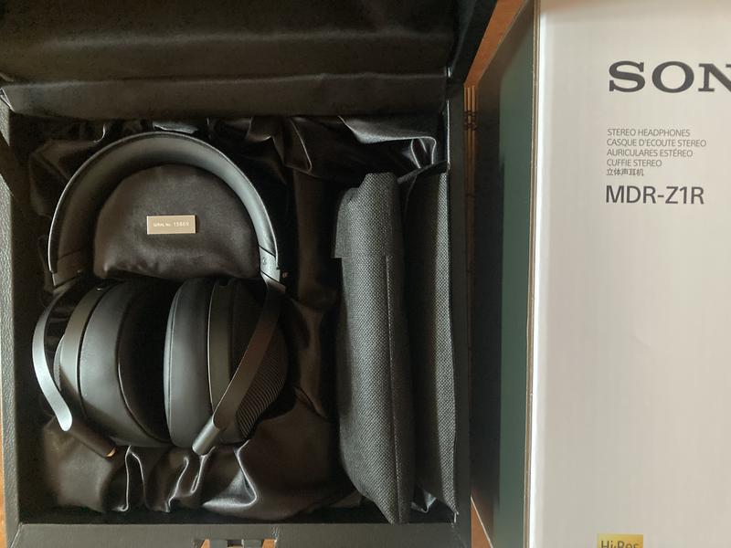 Premium Over-Ear Stereo Headphones Made in Japan | MDR-Z1R | Sony