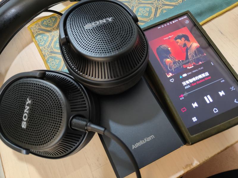 MDR-MV1 | Headphones | Sony UK