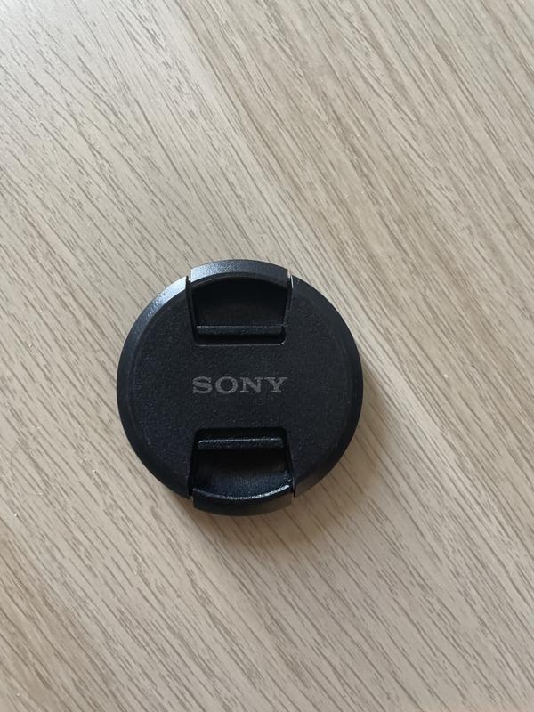 thumbnail image 2 of Sony Lens Cap ALC-F405S - Lens Caps 2 of 11