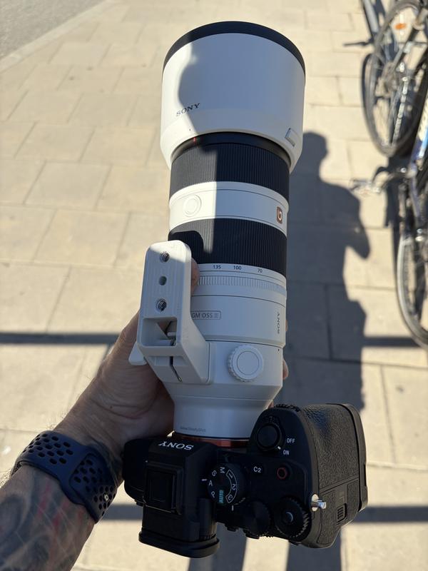 SEL70200GM2 | Lenses | Sony UK