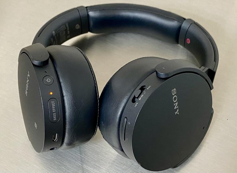 Auriculares plegables con Noise Cancelling EXTRABASS™ | MDR