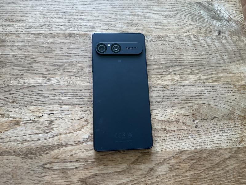Xperia 10 VII | Botón del obturador | Batería de larga duración