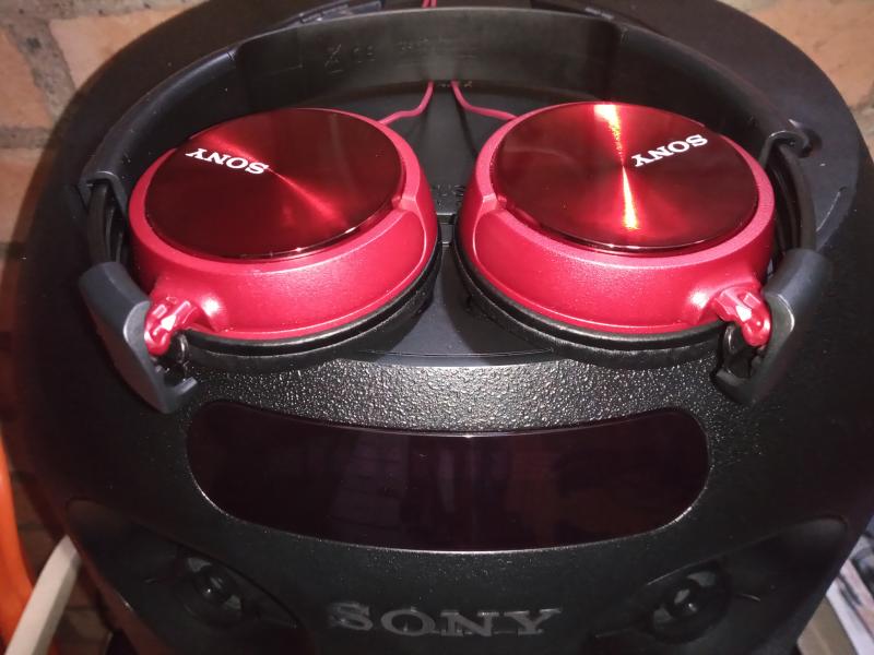 Audífonos On Ear Sony MDR-ZX310AP Plegables Rojos