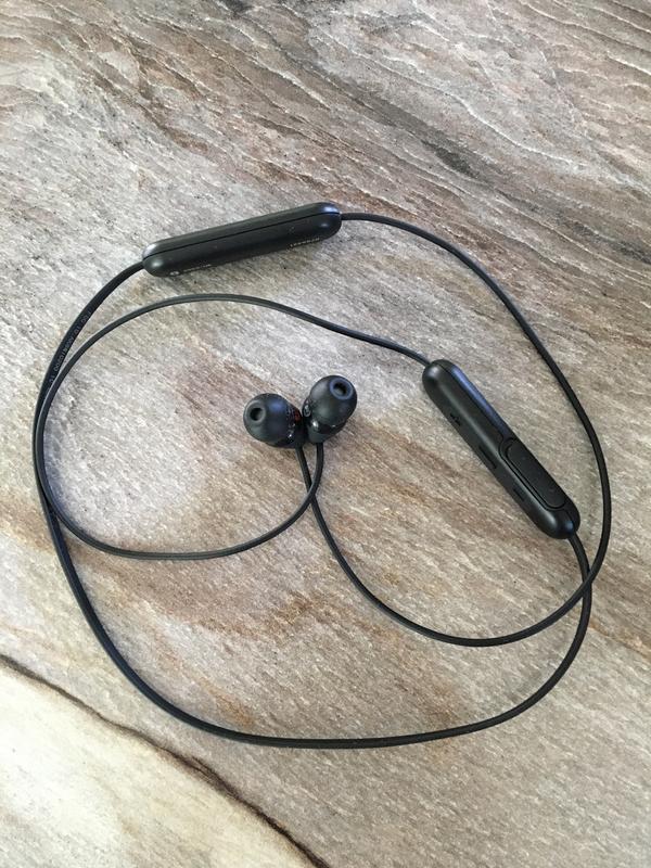 Wireless In Ear Headphones With Microphone