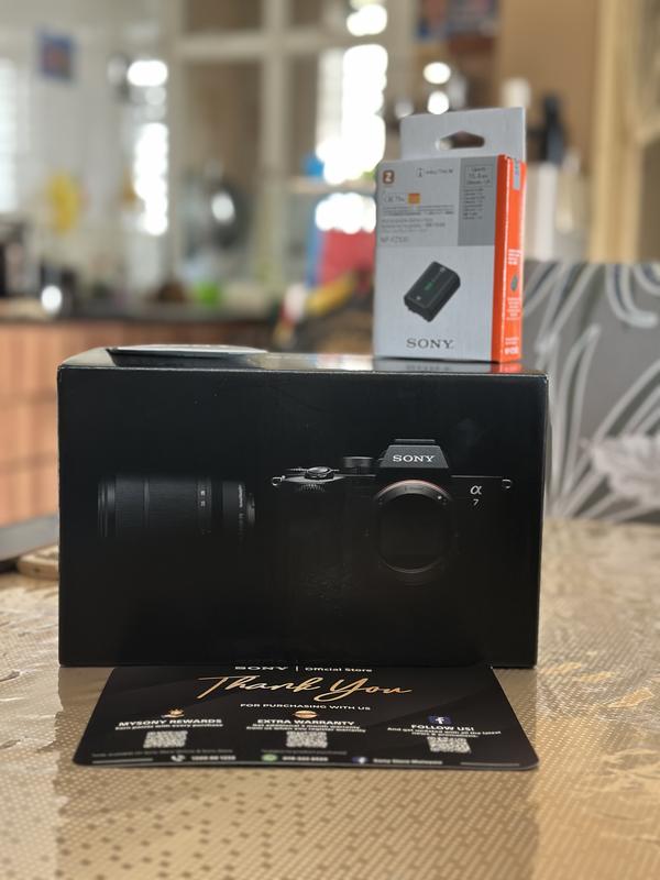 ILCE-7M4/ILCE-7M4K/ILCE-7M4M | Interchangeable-lens Cameras | Sony