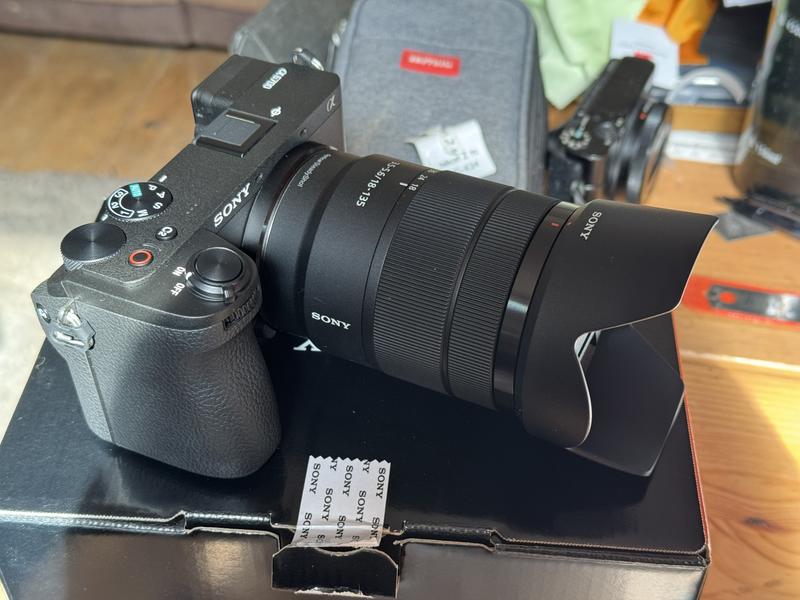 APS-C E-Mount 18–135 mm Objektiv F3,5–5,6 OSS | SEL18135 | Sony