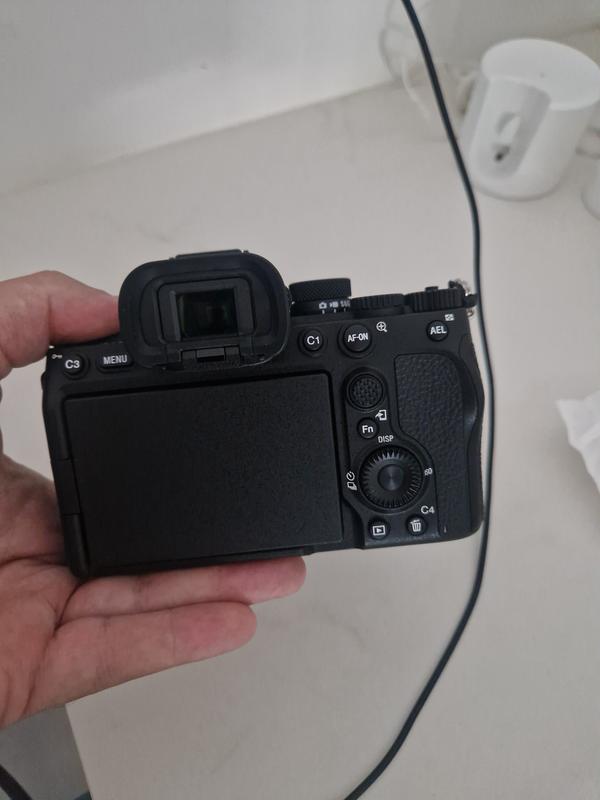 ILCE-7M4/ILCE-7M4G/ILCE-7M4M | Interchangeable-lens Cameras | Sony UK
