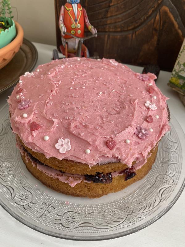 Finished cake.  Hard to see the silver glitter - the chunky bits are pink sugar crystals