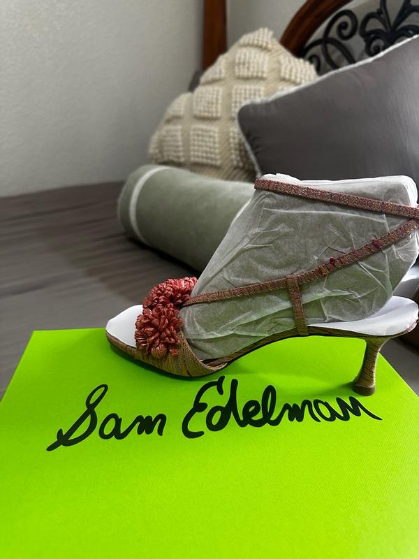 Review Thumbnail Image 0 348084896