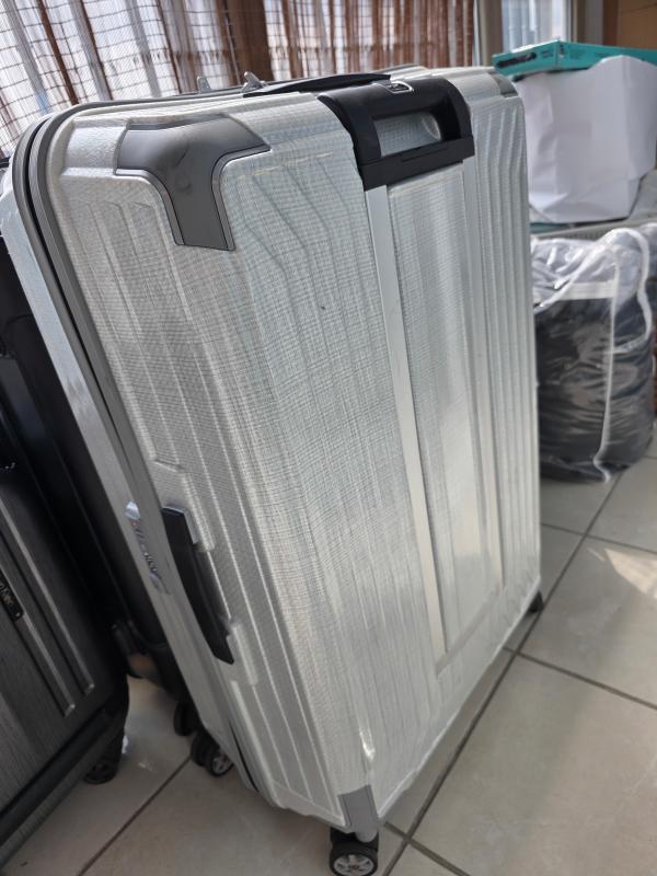 ライトボックス スピナー75 オフホワイト｜サムソナイト(Samsonite