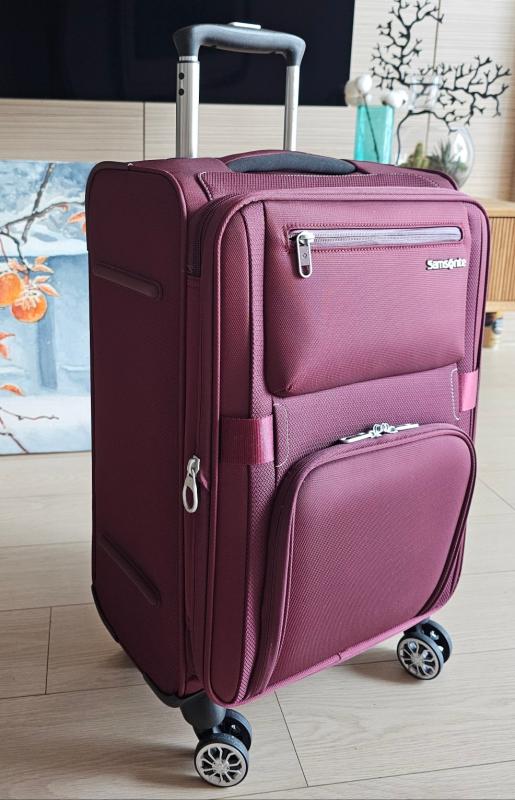 モメンタス スピナー67 エキスパンダブル ブラック ｜スーツケース