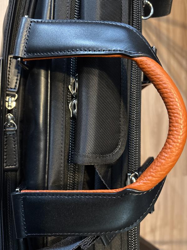 エピッド 4 ブリーフケース エキスパンダブル ブラック/オレンジ