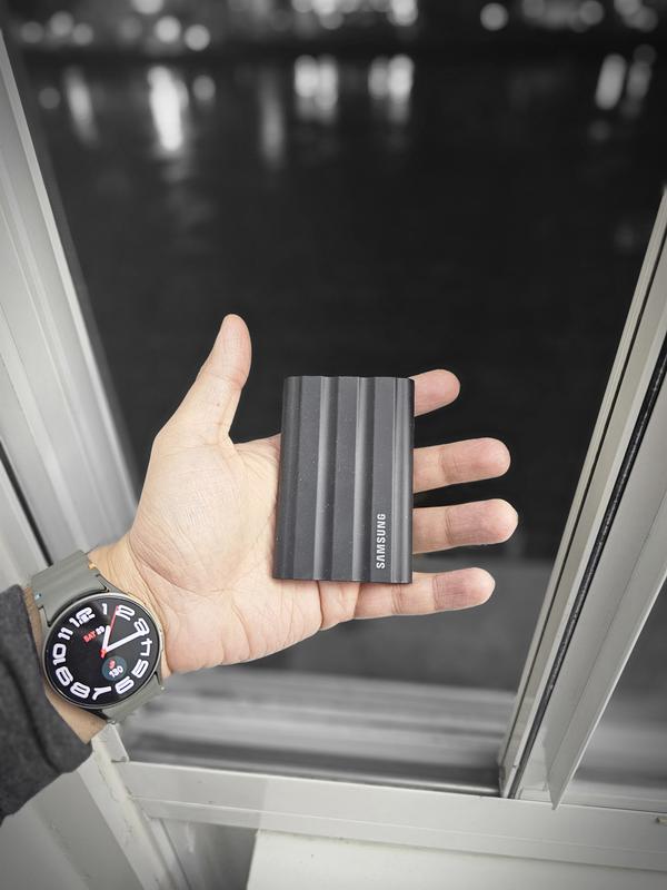 Samsung SSD Portátil T7 Shield 4TB | Samsung Brasil