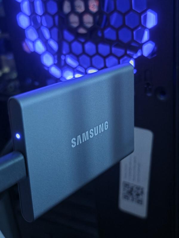 Samsung ポータブルSSD T7 1TB MU-PC1T0T Amazon.com: Samsung T7 Portable SSD, 1TB External Solid State