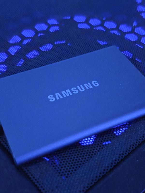 Portable SSD T7 USB 3.2 Gen 2 2TB | Samsung Singapore