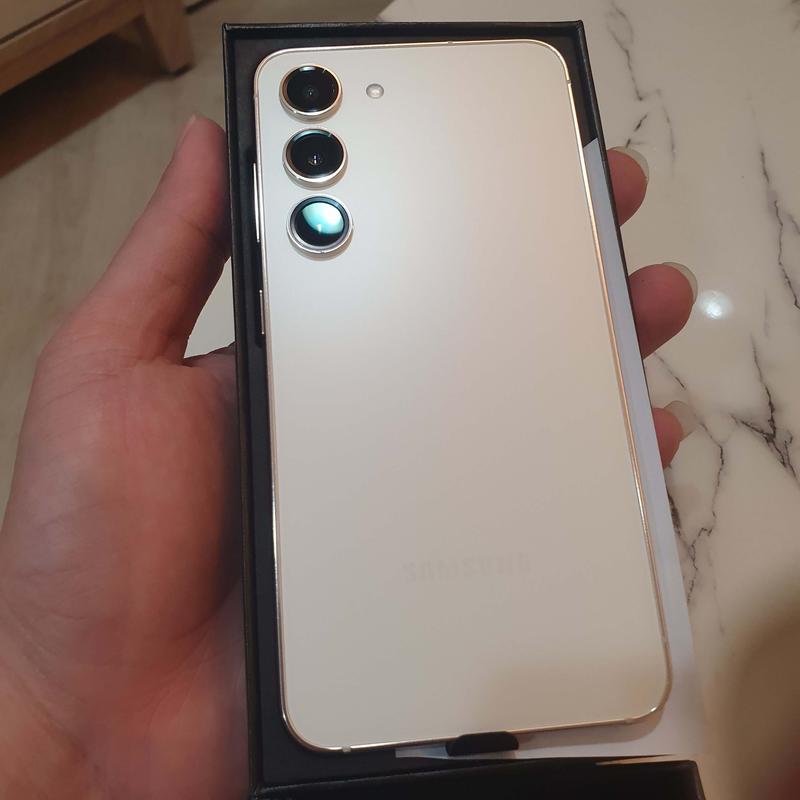 Galaxy S23 曇花白256 GB | SM-S9110ZEGBRI | 台灣三星電子