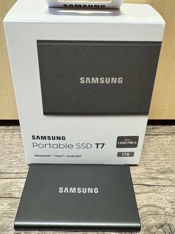 Зовнішній SSD накопичувач Samsung T7 1Tб Grey (MU-PC1T0T/WW