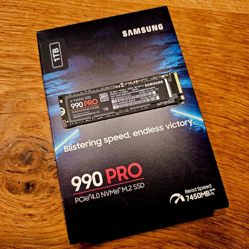 SSD накопичувач Samsung 990 PRO 1ТБ PCIe 4.0 NVMe M.2 SSD MZ