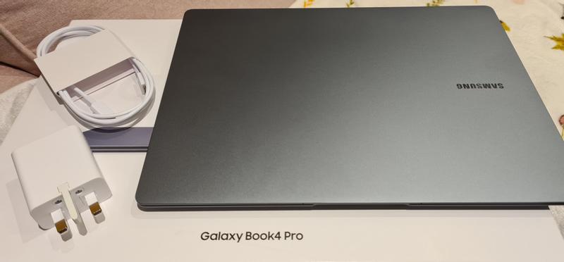 Galaxy Book4 Ultra 16