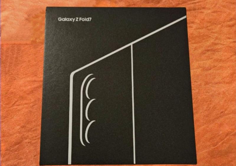 Specifiche | Samsung Galaxy Z Fold 7 | Samsung IT | Samsung IT 12GB Blu 512GB