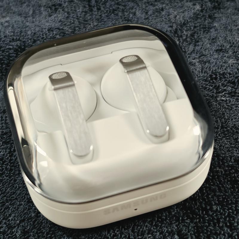 Samsung Galaxy Buds4 & Buds4 Pro | オンラインショップで購入