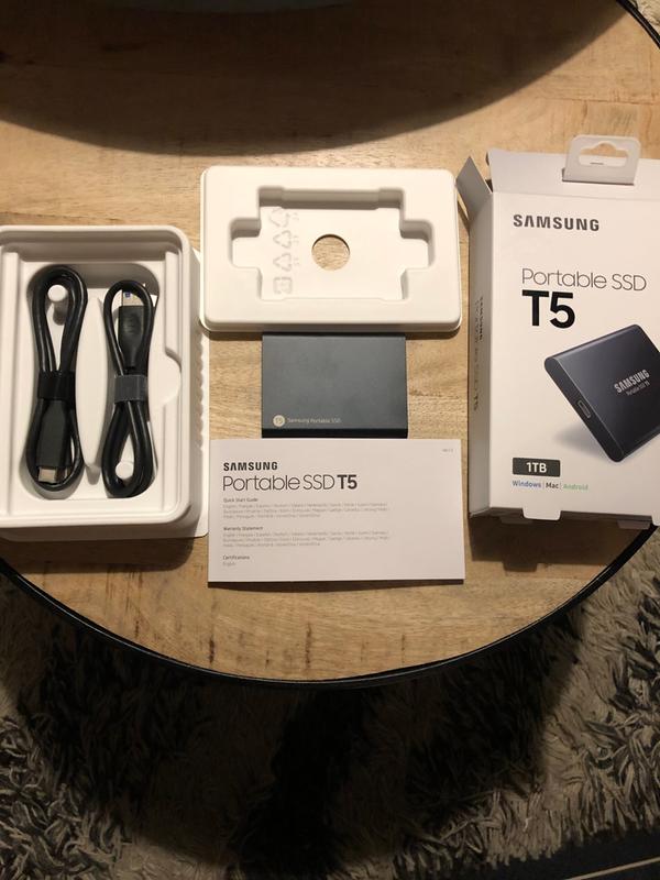 Зовнішній SSD накопичувач Samsung T5 1TB Black (MU-PA1T0B/WW