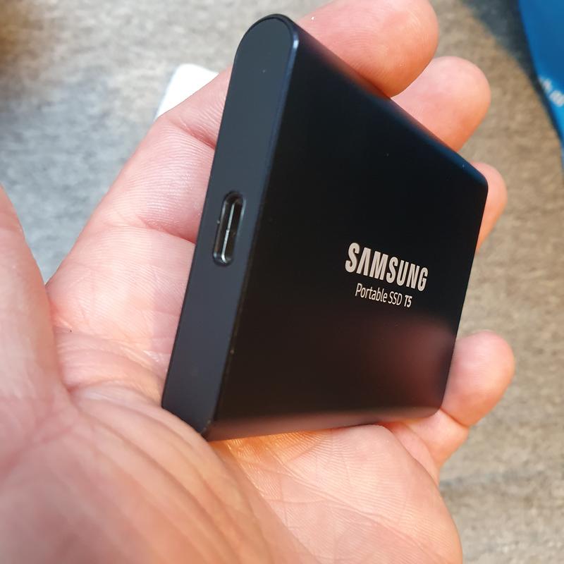 Зовнішній SSD накопичувач Samsung T5 1TB Black (MU-PA1T0B/WW