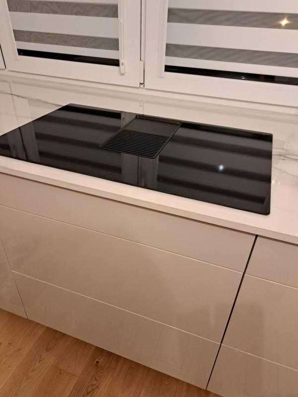 Płyta indukcyjna zintegrowana z wyciągiem | Samsung Polska