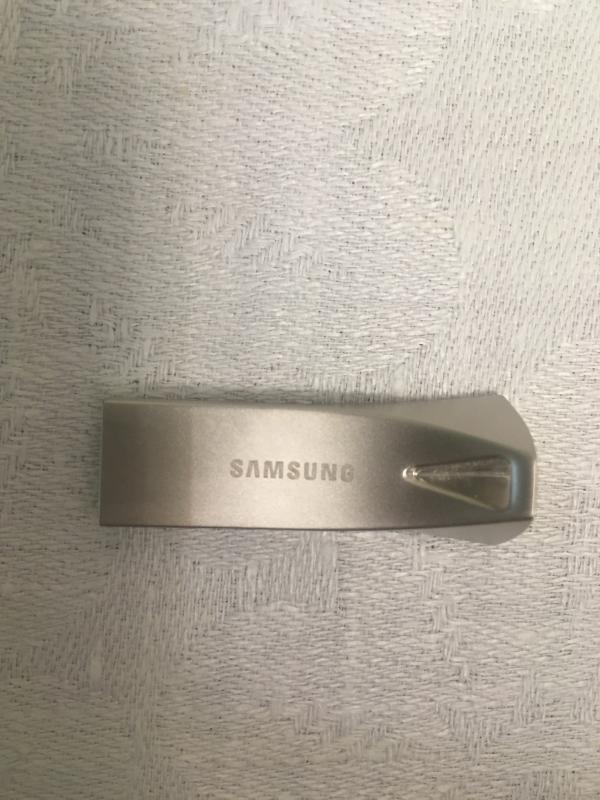 Flesh Nakopitel Usb 3 1 Samsung Bar Plus 64 Gb Kupit Chernyj Samsung Ru