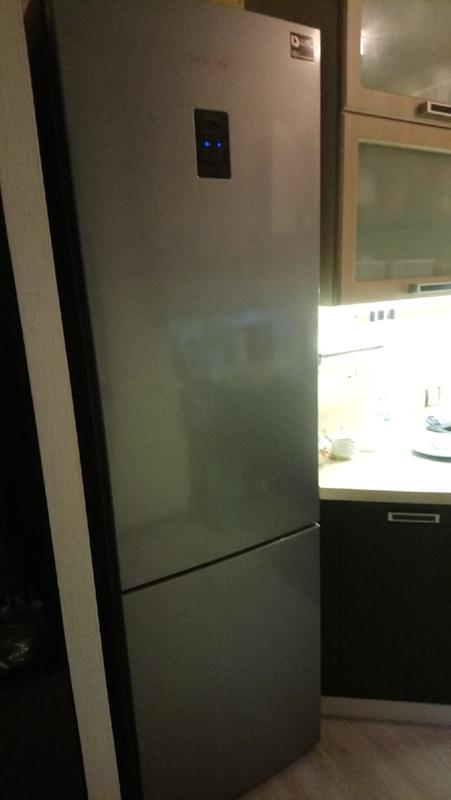 Holodilnik Samsung Rb37j5461ef Wt Kupit Samsung Ru
