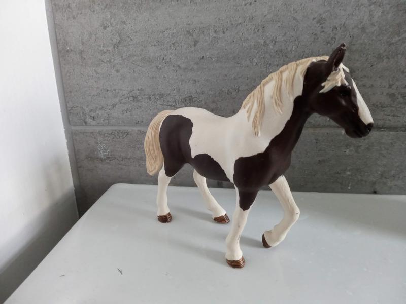 Schleich Figurine cheval : Jument Pinto pas cher 