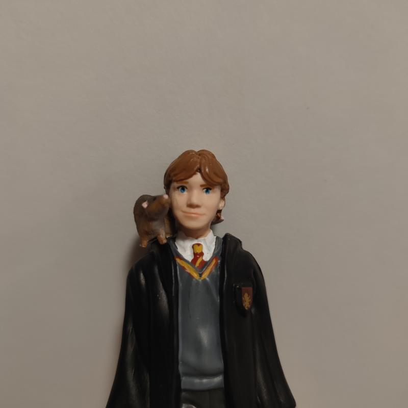 Schleich 42634 - Harry Potter - Ron Weasley & Scabbers - Playpolis