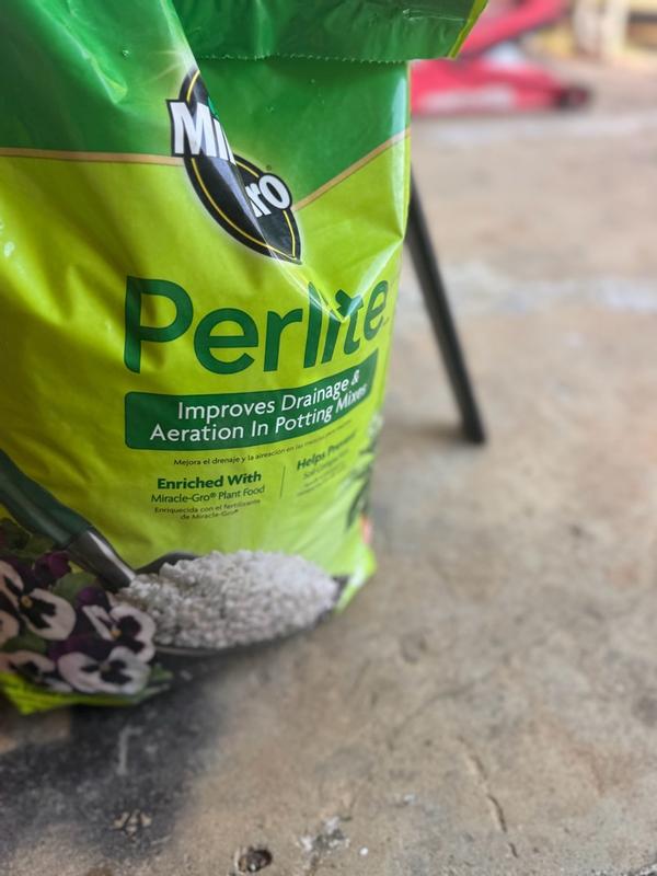Miracle-Gro Perlite, 8 qt - 74278430 | Blain's Farm & Fleet