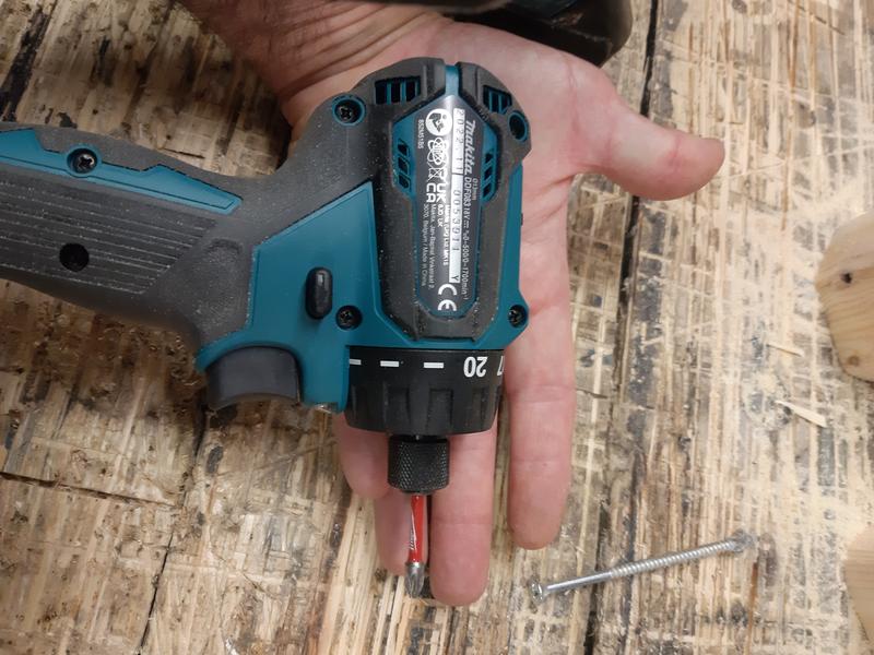 Makita ddf083z best sale brushless drill driver