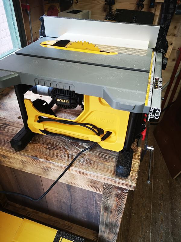 Dewalt table saw deals screwfix